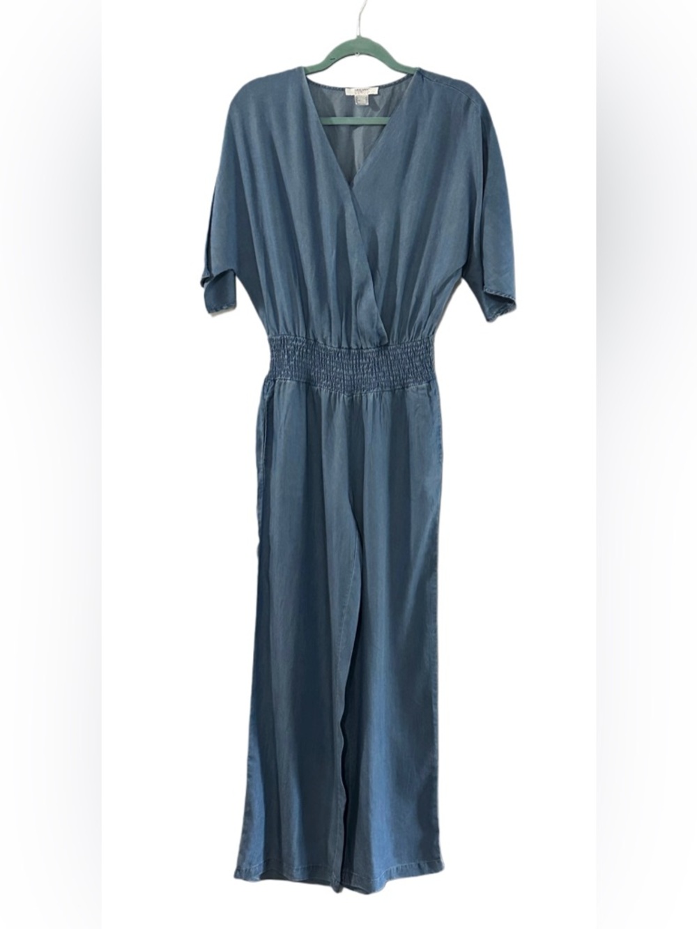 LASCANA Venus Chambray Jumpsuit US 6 Smocked Waist Pockets Wide Leg Blue